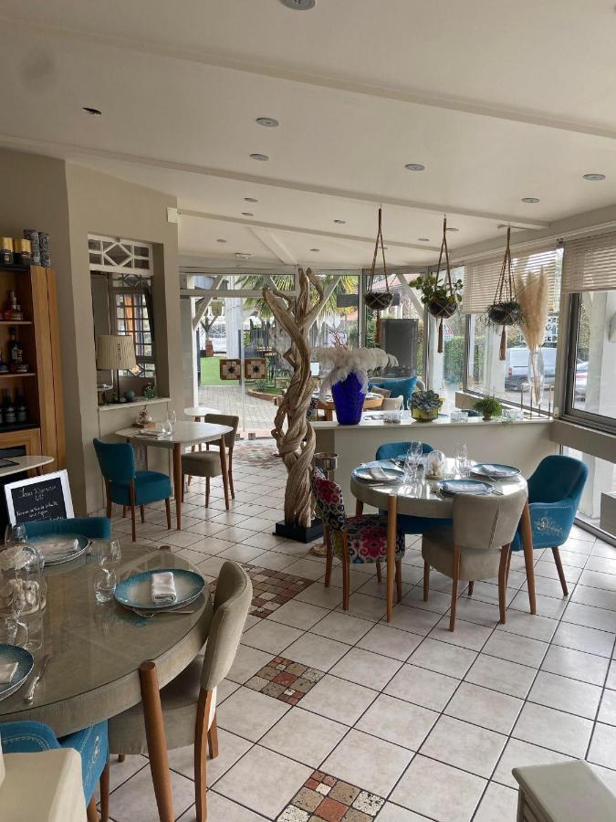 Logis Hotel Restaurant Chez Nous Sainte-Croix  ภายนอก รูปภาพ