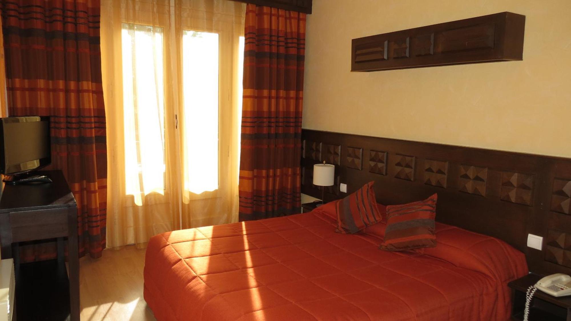 Logis Hotel Restaurant Chez Nous Sainte-Croix  ห้อง รูปภาพ