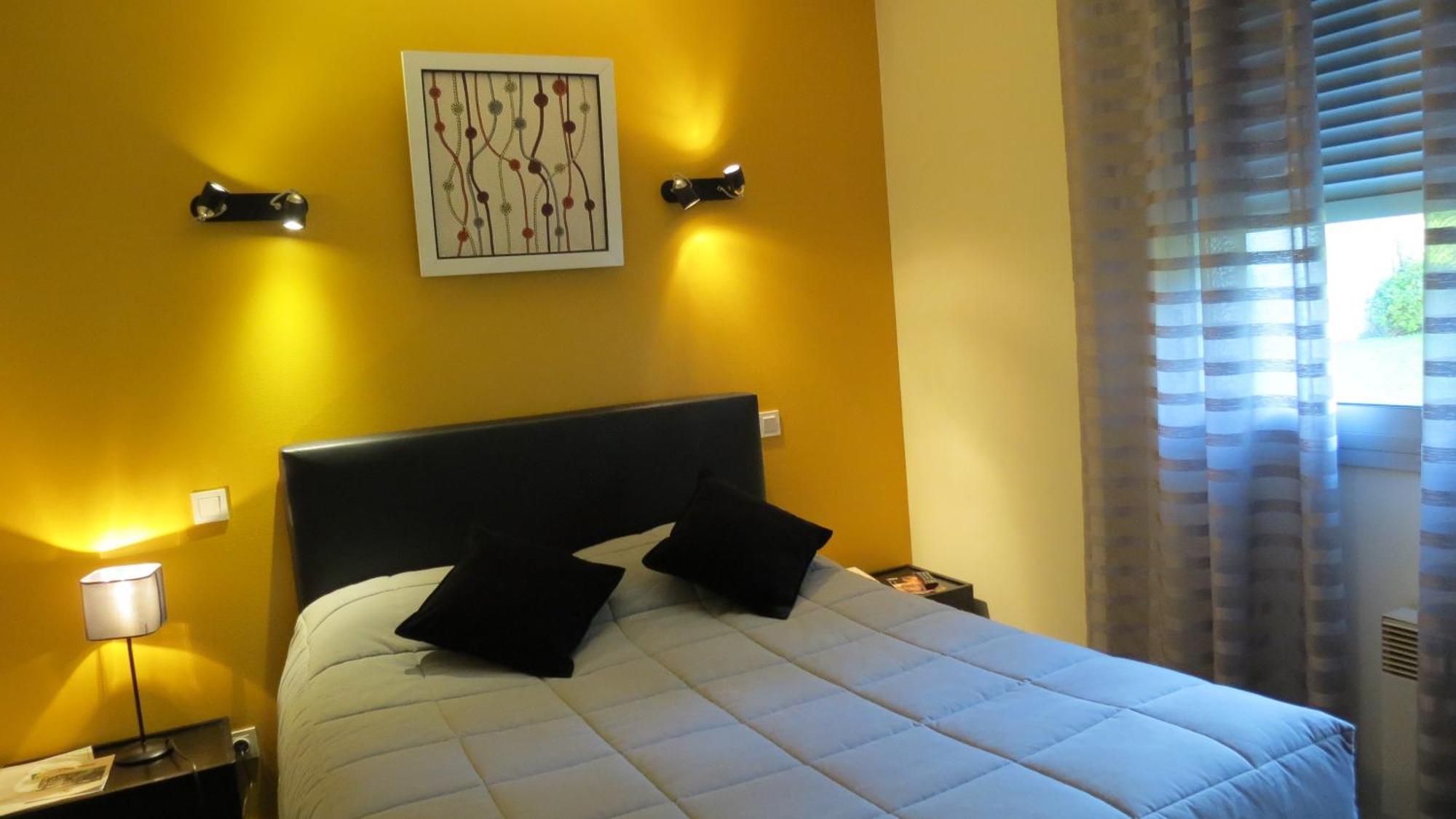 Logis Hotel Restaurant Chez Nous Sainte-Croix  ห้อง รูปภาพ