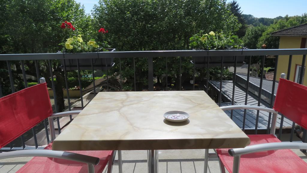 Logis Hotel Restaurant Chez Nous Sainte-Croix  ภายนอก รูปภาพ