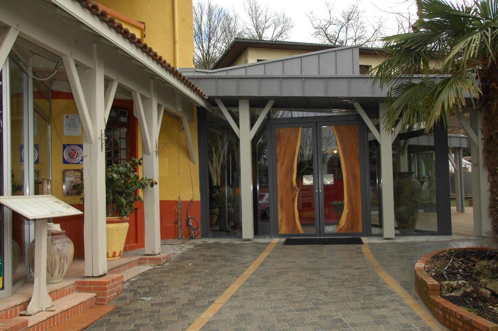 Logis Hotel Restaurant Chez Nous Sainte-Croix  ภายนอก รูปภาพ