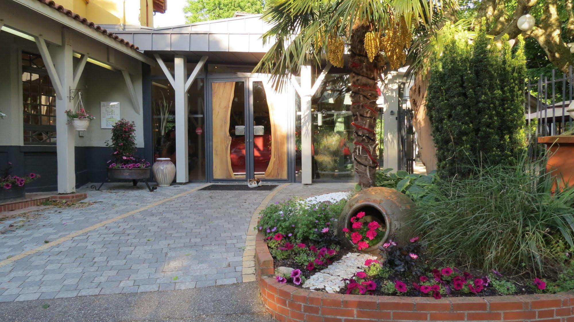 Logis Hotel Restaurant Chez Nous Sainte-Croix  ภายนอก รูปภาพ